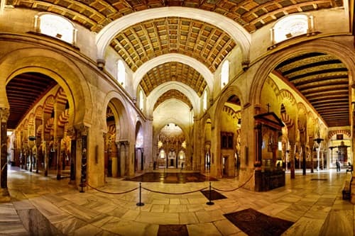 Михраб как часть композиции Кордовской мечети